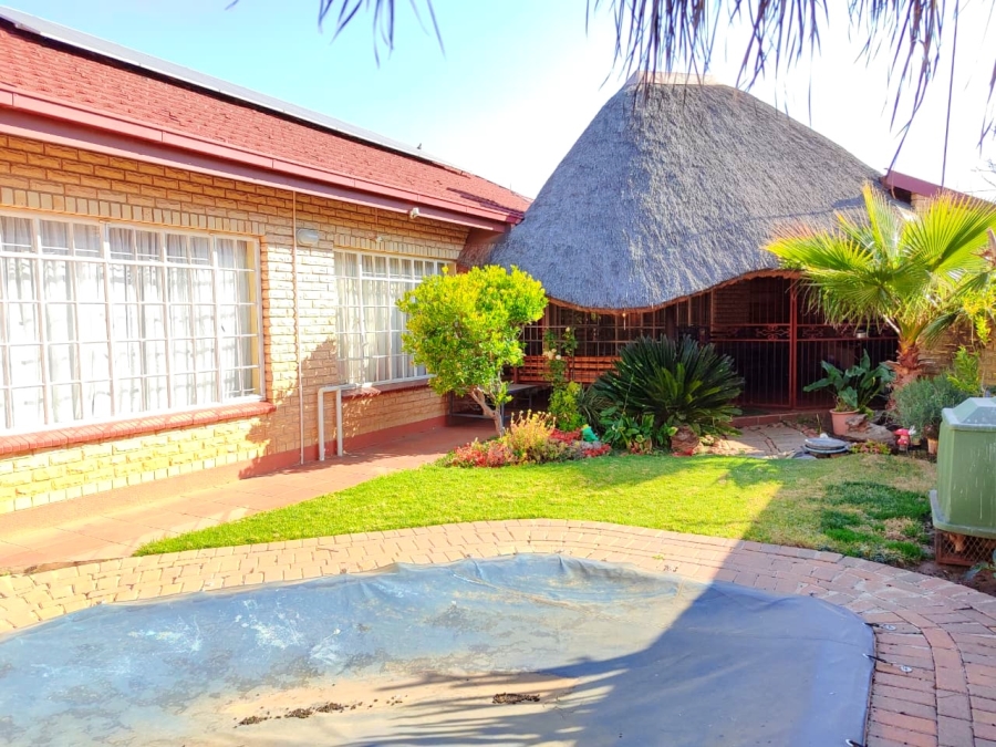 3 Bedroom Property for Sale in Wilkoppies North West